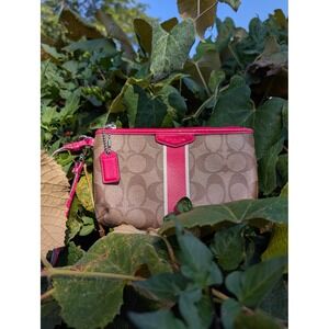 Coach Signature Canvas Wristlet Fuchsia Stripe Zip Top‎ Clutch Bag Purse